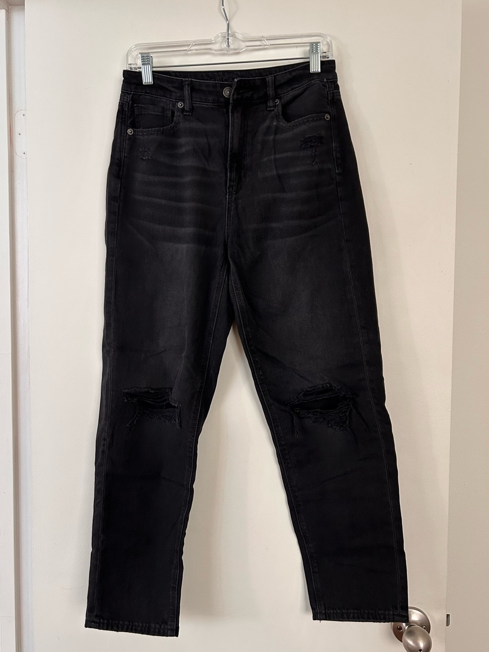 American Eagle mom straight Jean Size 4